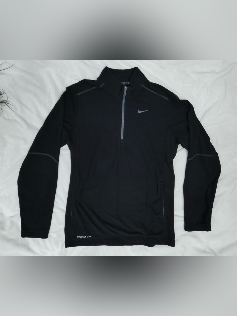 Nike Men’s Black Therma-FIT Quarter-Zip Jacket size small